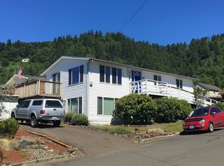 209 6th St, Garibaldi, OR 97118