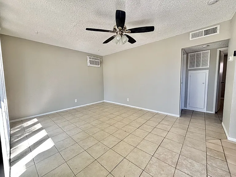 3350 Cambridge St #4 — Photo 6