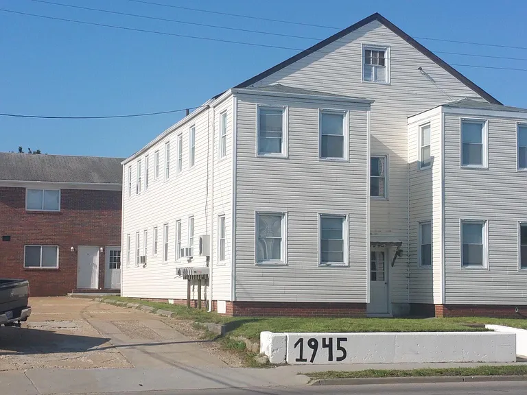 1945 E Ocean View Ave #4 — Photo 1