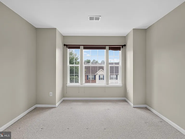 11715 Gunners Dr — Photo 36