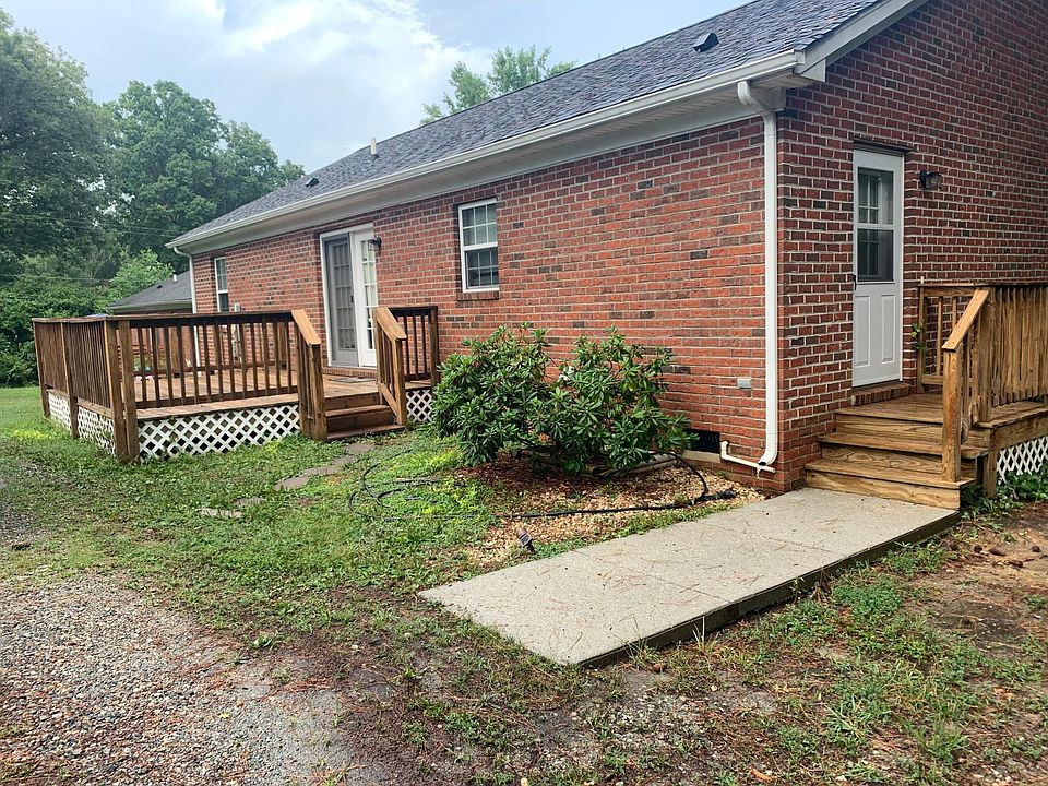 2nd image of 8532 Luton Rd