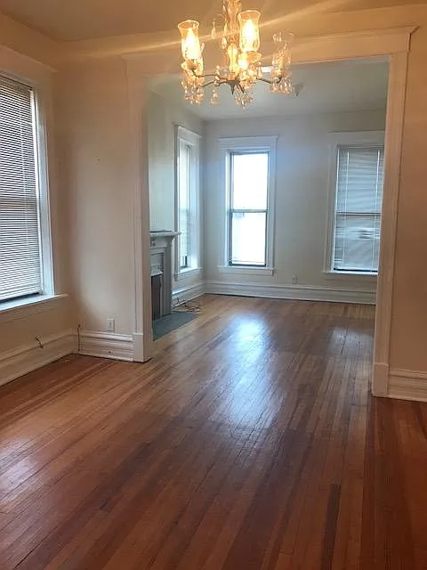 3358 N Ashland Ave #2F