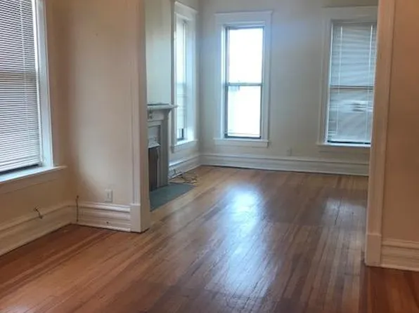 3358 N Ashland Ave Unit 2F, Chicago, IL 60657