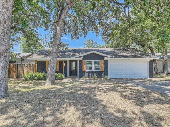 1404 Muse St, Fort Worth, TX 76112