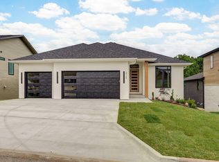 3725 E Woodhue St, Springfield, MO 65802