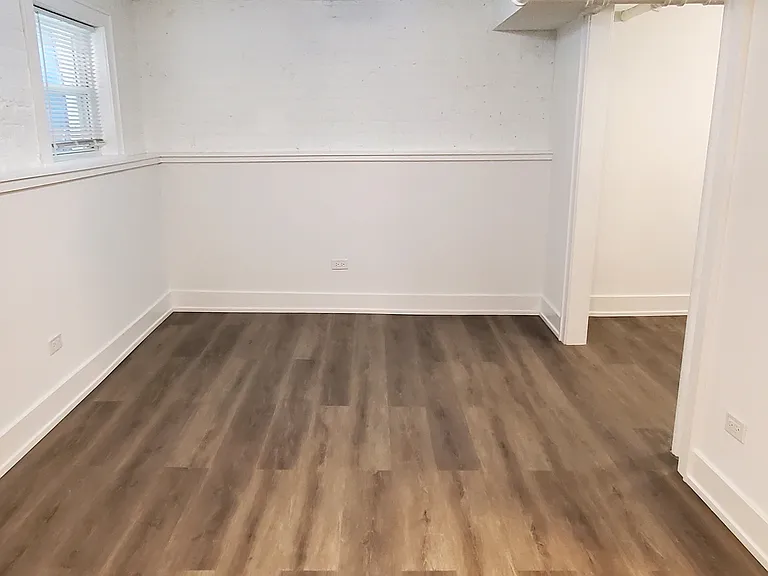 2226 W Argyle St #G — Photo 10