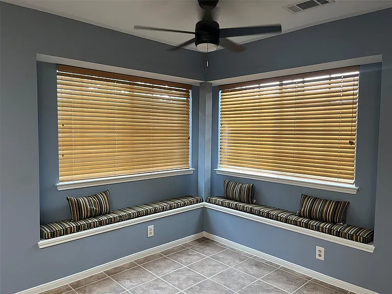 11302 Meadowchase Dr — Photo 3