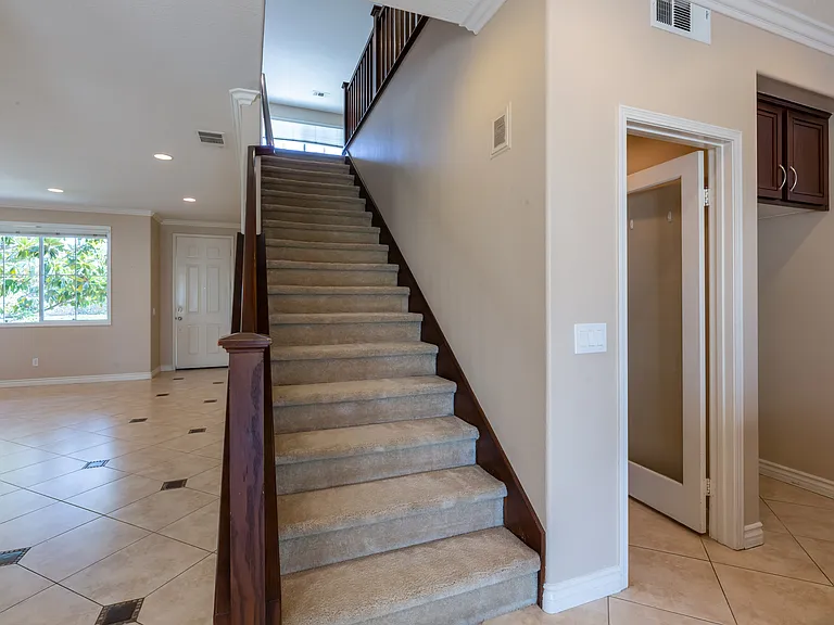 14 Monument Pl — Photo 53