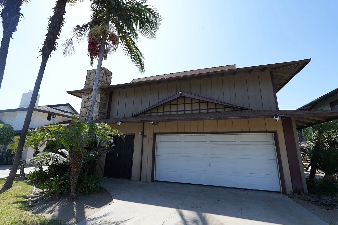 3 bed, 2.5 bath, $3,500 — Photo 1