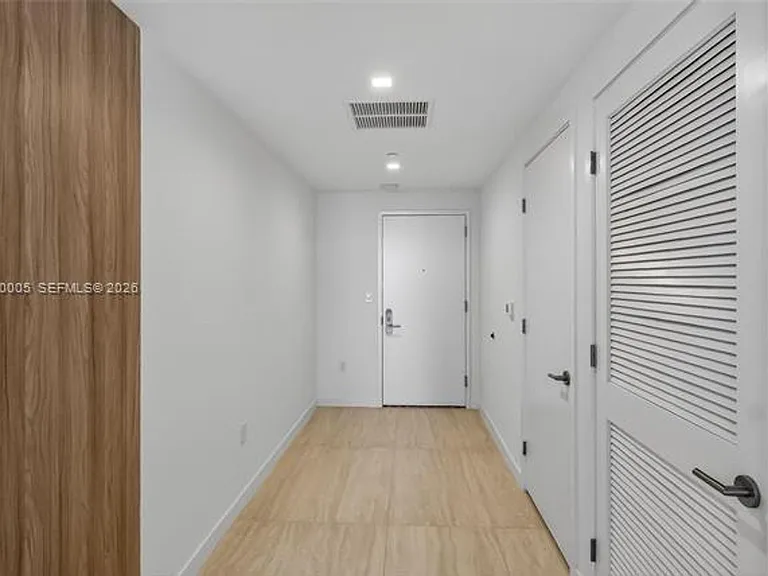 77 5th St #4202 — Photo 13