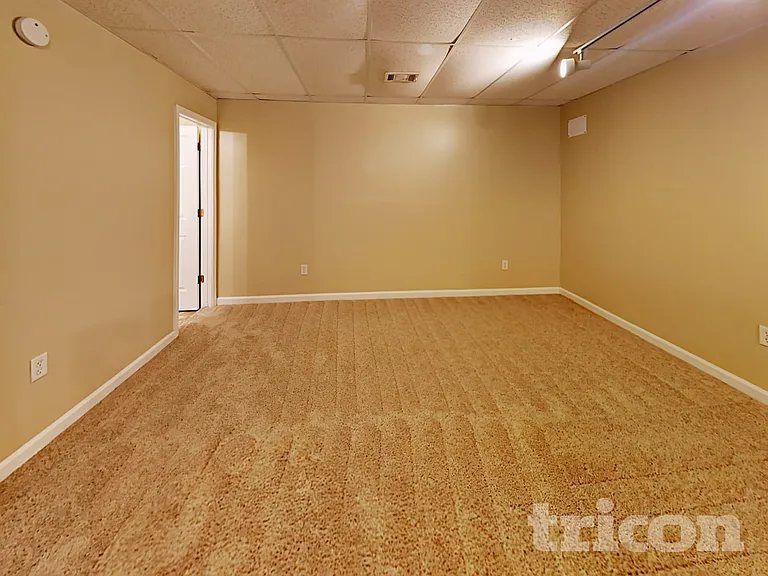 6405 Cardiff Ln — Photo 18