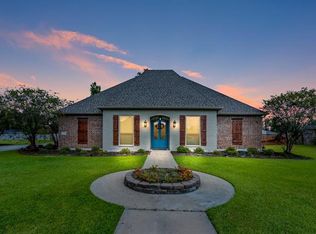 1928 Chardonnay Dr, Lake charles, LA 70611