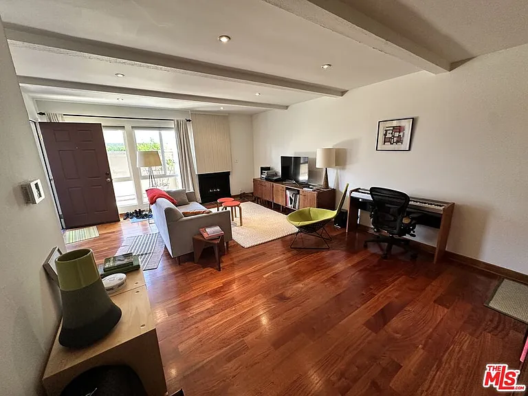 2508 Arizona Ave #4 — Photo 2