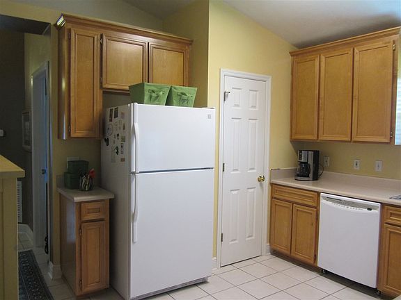 5th image of 3208 Emerson Ln
