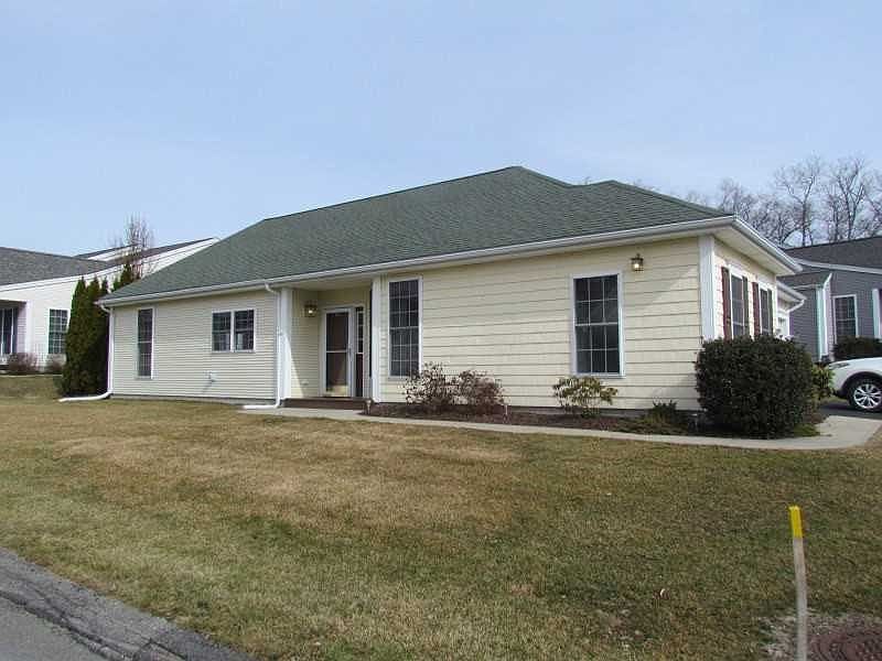 1st image of 2 Cambridge Cir #2