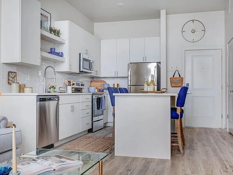 21LUX Apartments — Photo 4