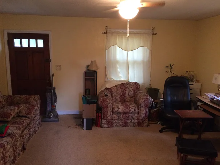 2435 King St NE — Photo 6