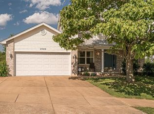 2520 Castle Pines Dr, Imperial, MO 63052
