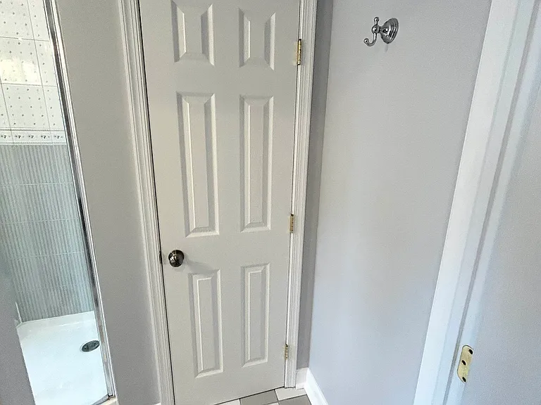 113 Catharine St #3 — Photo 10