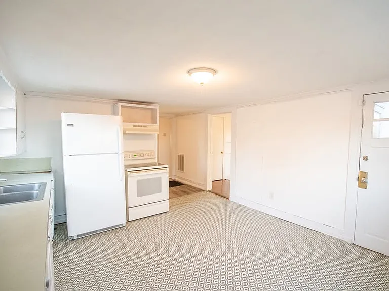 1120 Alexander St — Photo 11