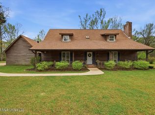 101 Country Meadow Rd, Clinton, MS