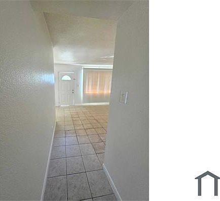 5th image of 412 W Monroe Ave APT 22