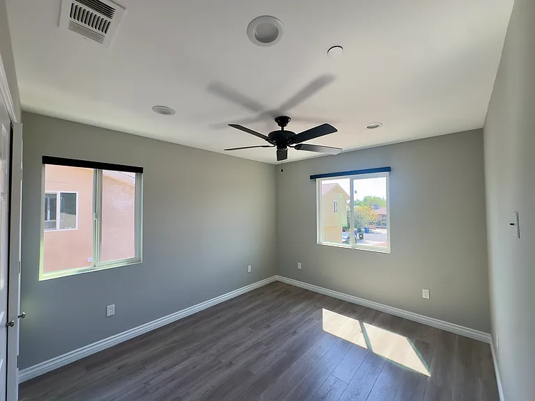 7542 Denny Ave — Photo 23
