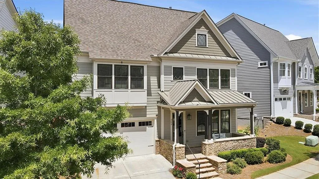 5 bed, 4.0 bath, 3212 sqft, $4,050 — Photo 2