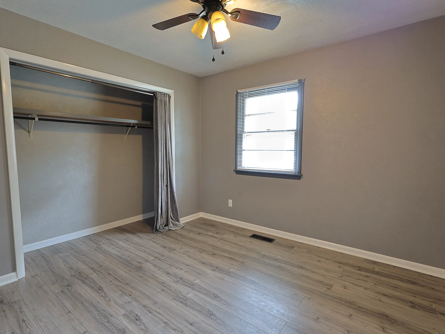 301 S. Walnut St. — Photo 4