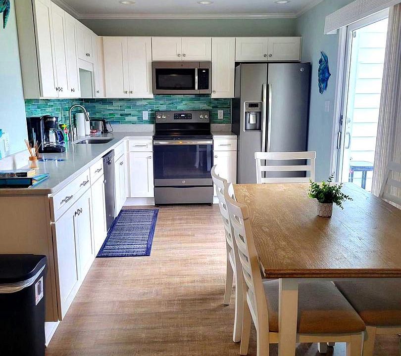1st image of 504 Lark Ln Unit 8