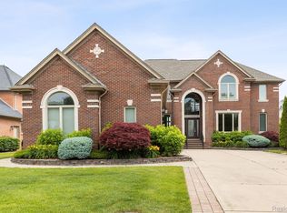 57166 Stonebriar Dr, Washington, MI