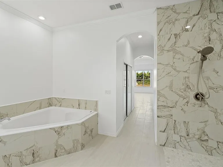 13121 Zori Ln — Photo 25