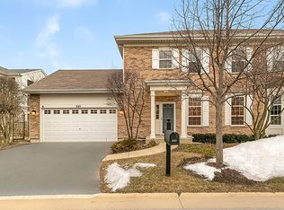 641 Belmont Ln, Carol Stream, IL 60188