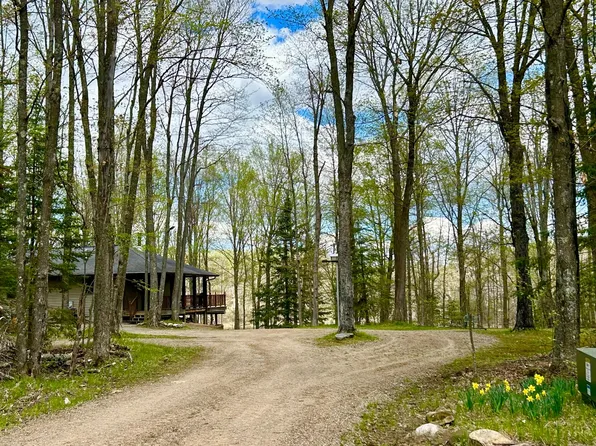 7510 Tee Lake Rd, Crandon, WI 54520