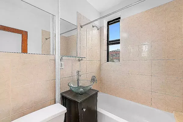 Rented by REAL New York | media 10