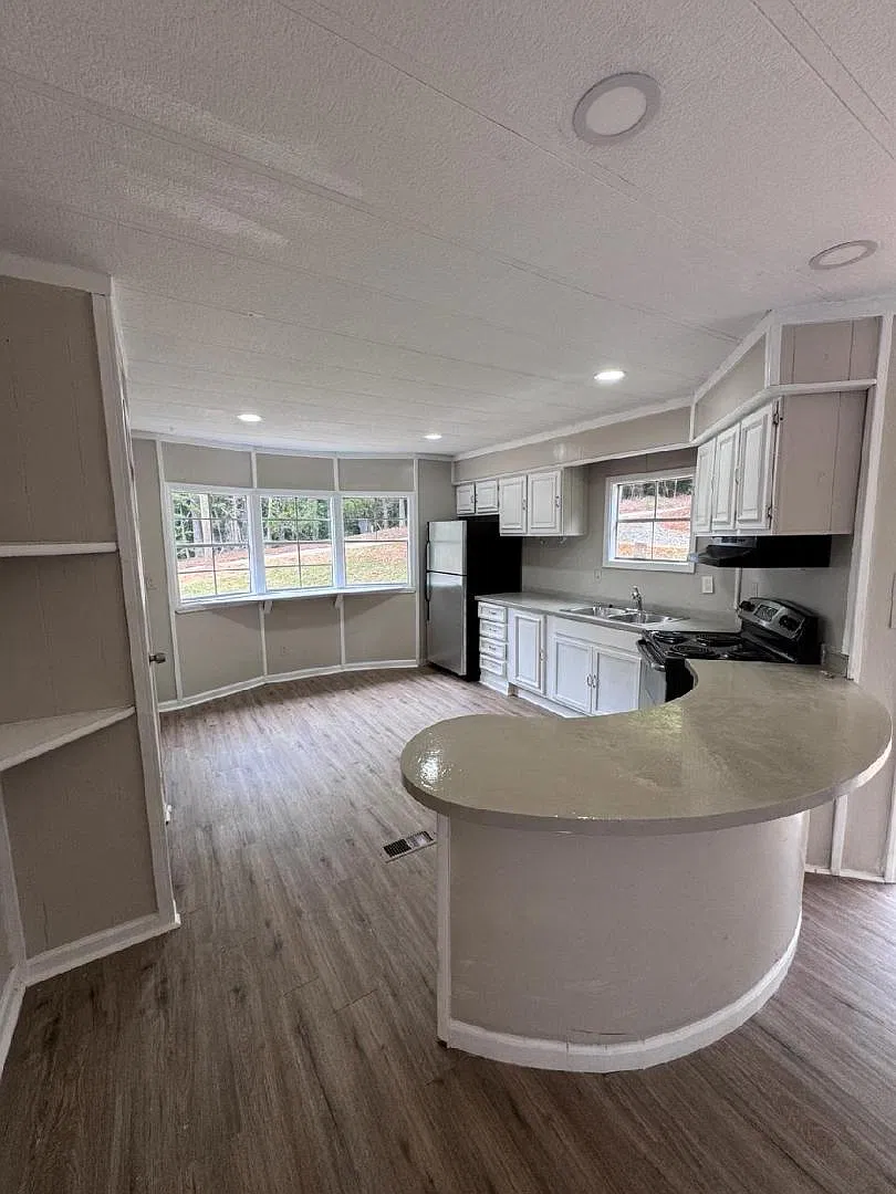 6360 Medlock Rd — Photo 3