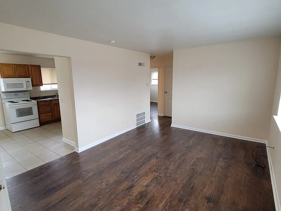 2304 Fairmont Ave #3