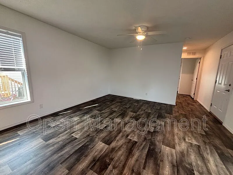 2 bed, 2.0 bath, 960 sqft, $1,079 — Photo 3