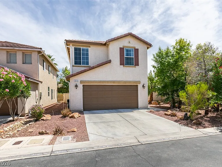 2619 Begonia Valley Ave — Photo 2