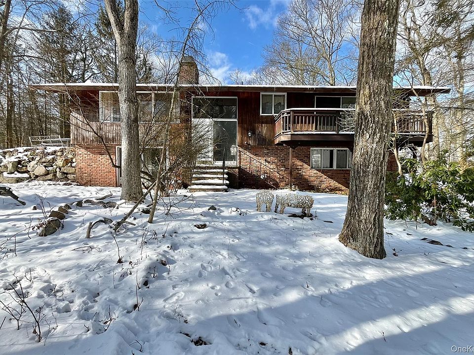 1st image of 12 Deer Path Road