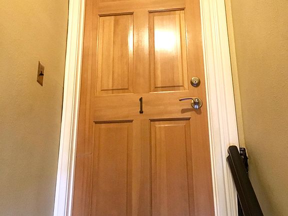 Entrance to apartment