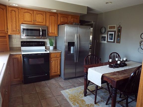 2nd image of 410 East St