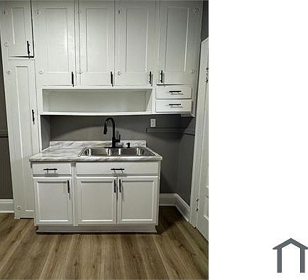 5th image of 8602 Bancroft Ave #1