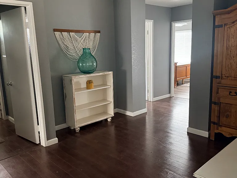14331 Aaron Ct — Photo 2