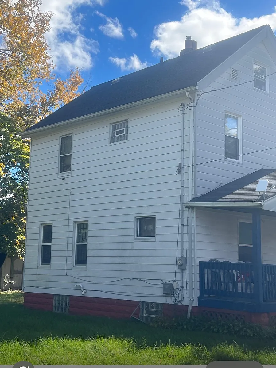 Building Photo - 4145 E 120th St
