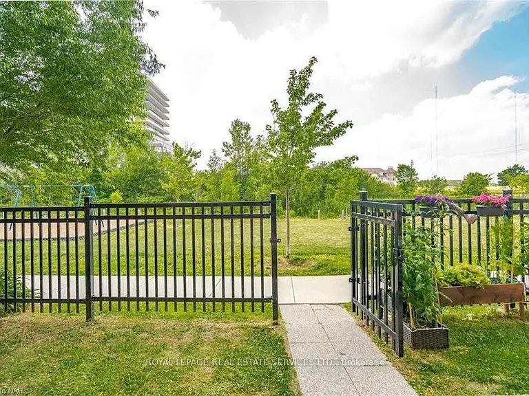 541 Winston Rd #79 — Photo 31