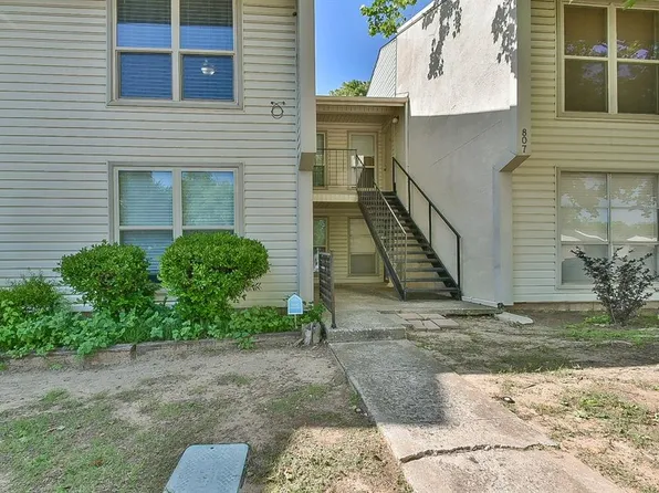 807 Cardinal Creek Blvd APT C, Norman, OK 73072
