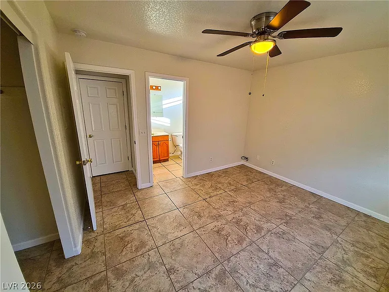 1040 Marne Ct #D — Photo 7