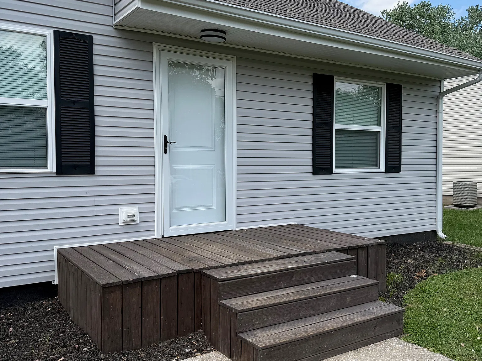 2 bed, 800 sqft, $995 — Photo 2