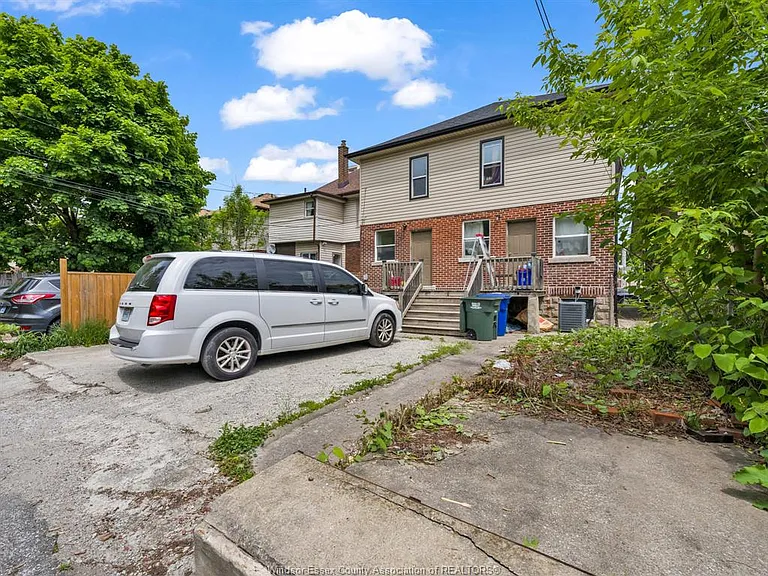 973 Pelissier St — Photo 22